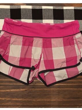 Lululemon Speed Shorts Raspberry Gingham Sz 4